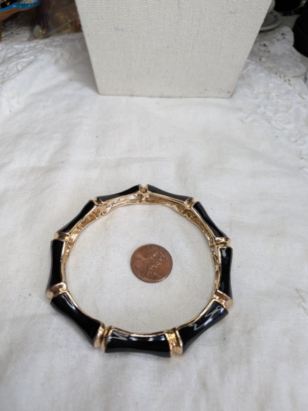 Gold‑Plated Bamboo Bangle with Black Enamel – Size 8, Designer‑Inspired Vintage